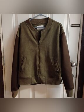 2/$10 Passport Olive Green Bomber Jacket XL